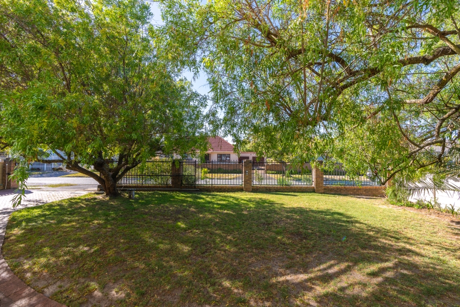 3 Bedroom Property for Sale in Pinelands Western Cape